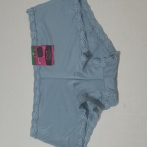 Maidenform boyshort